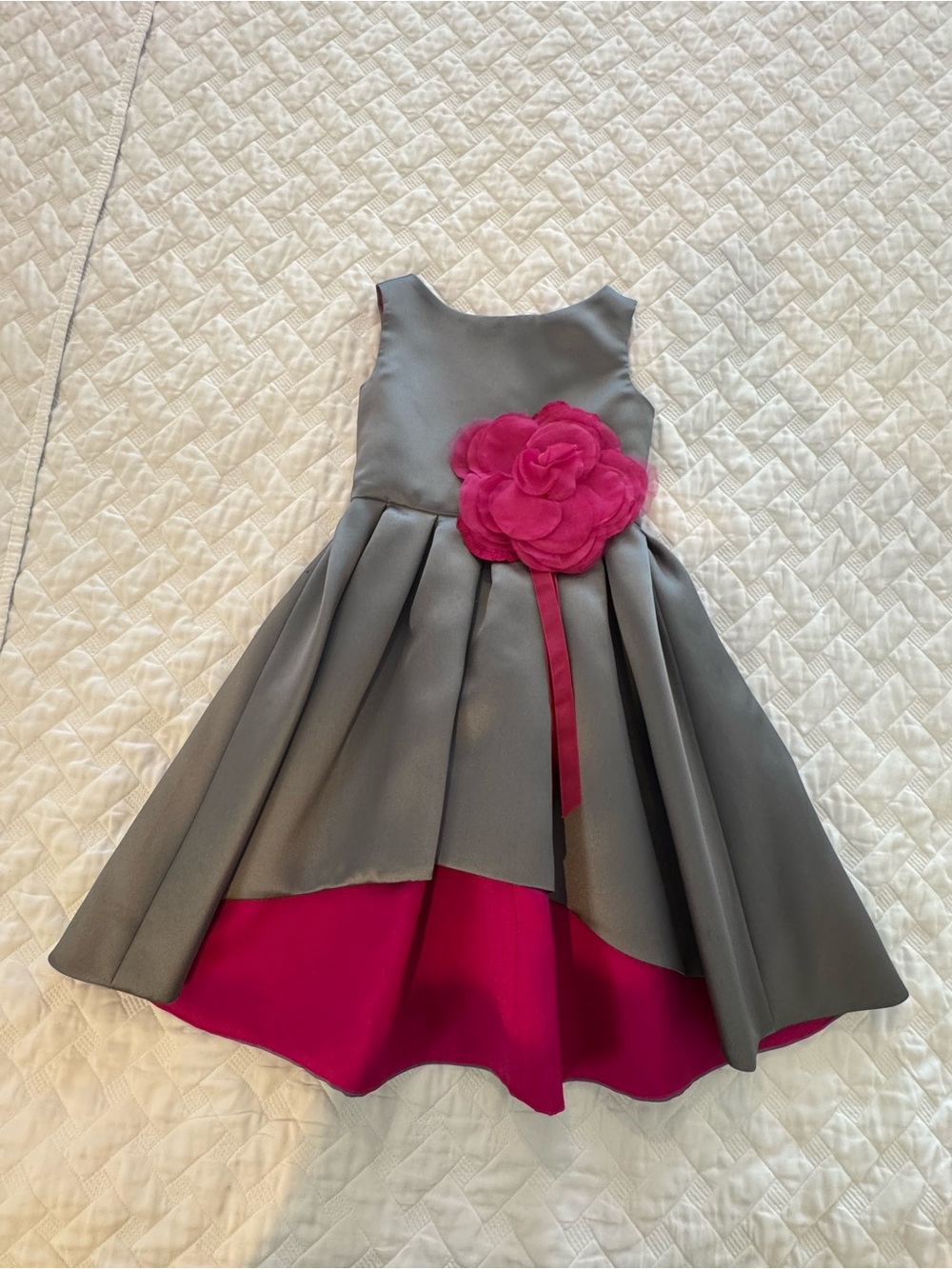 Zoe Ltd Girls Gray Dress with Fuchsia Flower Accent
